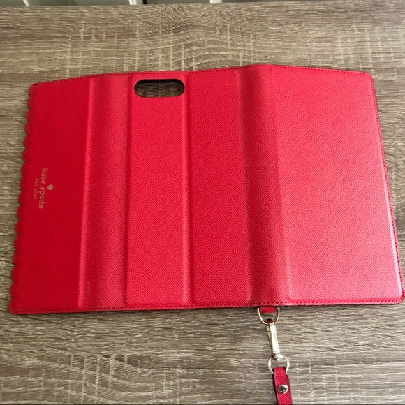 Kate Spade Scalloped Phone Case Wristlet - Picture 6 of 12